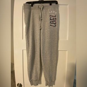 Aero sweatpants small